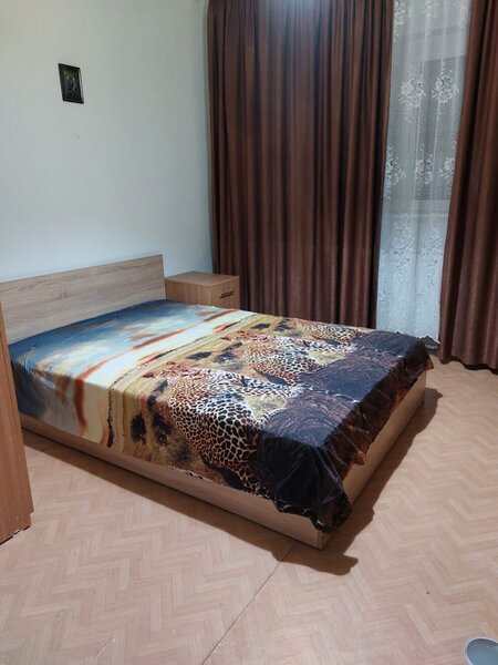 Chisinau, Delfinului, 2 camere decomandat, confort 1 sporit.